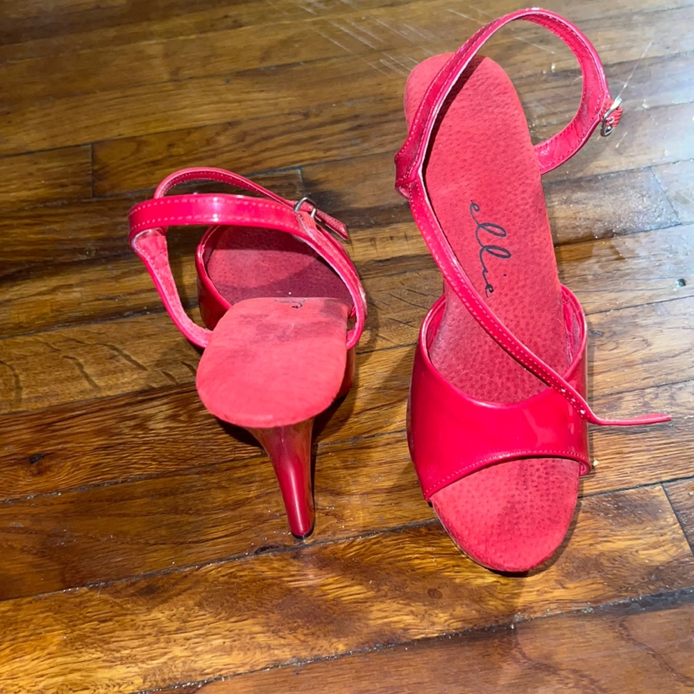 Size 10 red platform heel